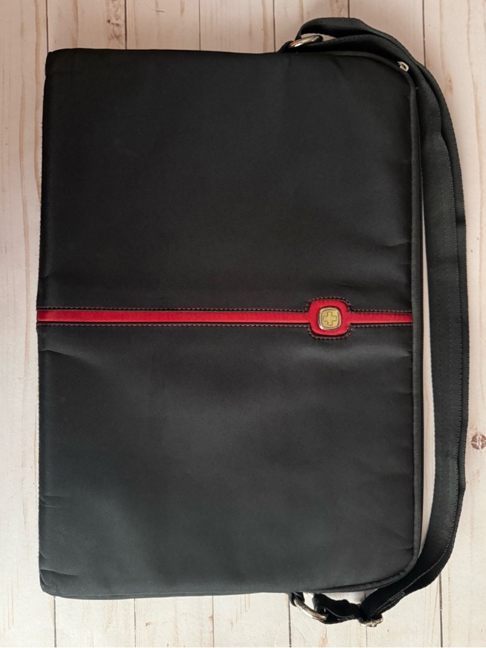 Wenger Swissgear MAYA 16 Inch Laptop Padded Sleeve Bag Removable Strap